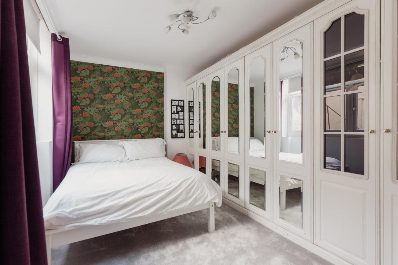 ロンドンCharming & Beautiful 2 Bed Flat In Zone 1アパートメント エクステリア 写真